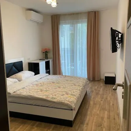 Cozy In With Parking Apartment Varna